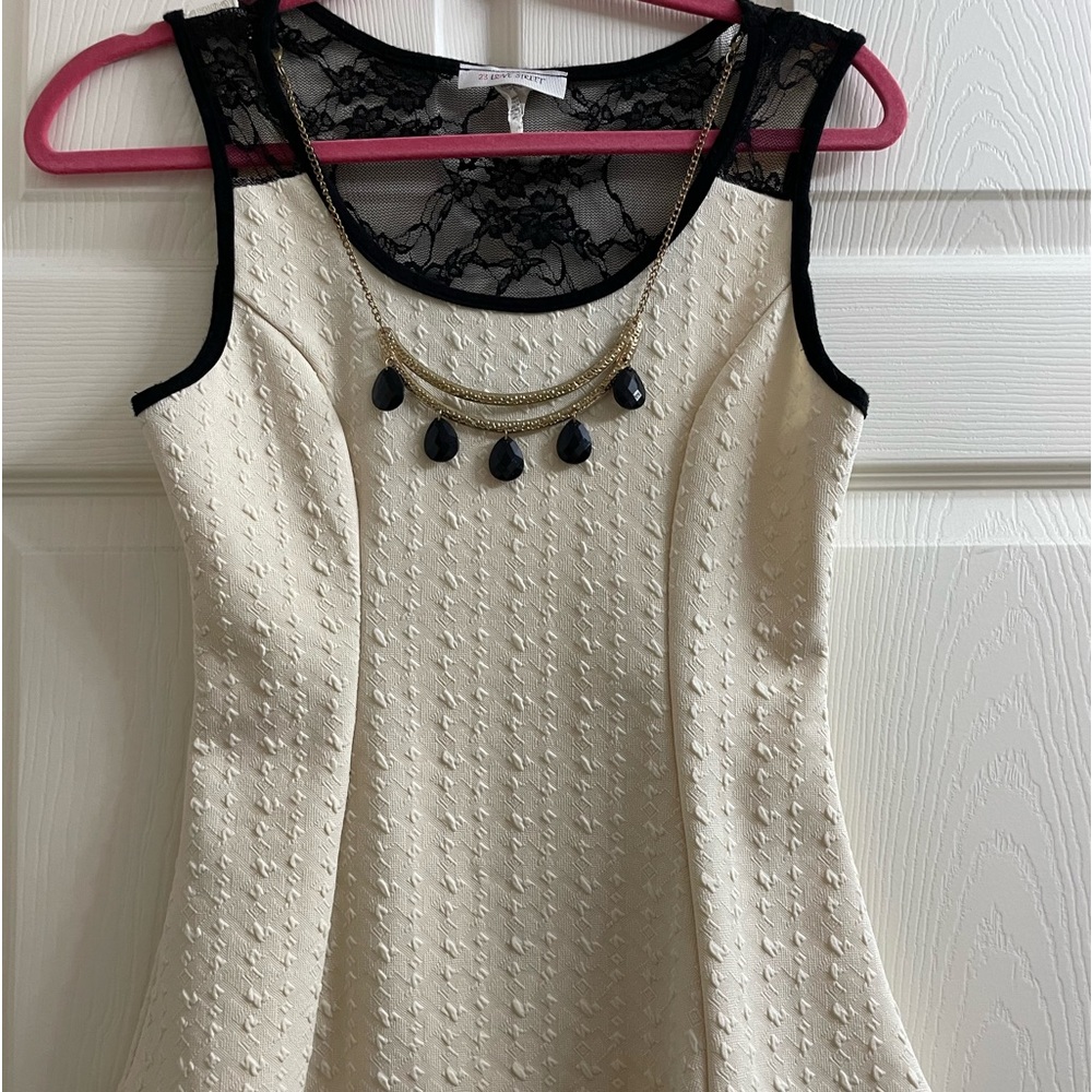 Cute flare top